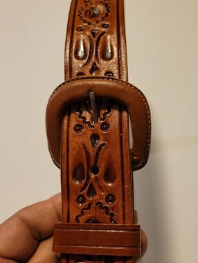 Handmade Tooled Made in Mexico Cowhide Leather size 34 Charro Belt